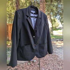 Calvin Klein 18W black suit jacket with 2 buttons and pockets